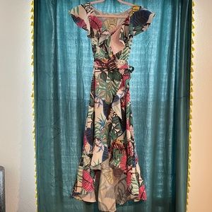 Tropical, festive classic Latina dress